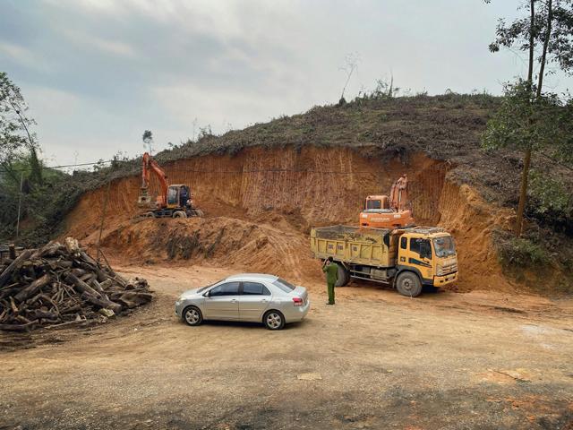 betriebshaftpflicht-bau-sachschaden-parkendes-auto-baustelle Betriebshaftpflicht für das Baugewerbe erstattet Kosten für Schäden bei auf der Baustelle geparkten Fahrzeugen
