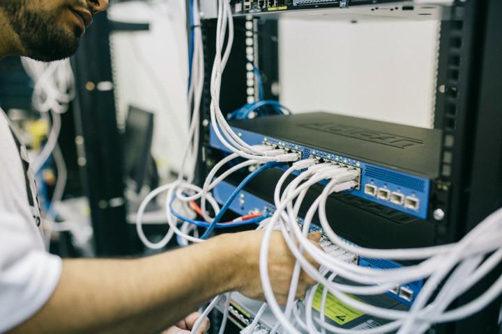 Betriebshaftpflicht Elektroniker