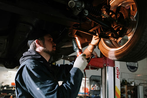 betriebshaftpflicht-autohandel-personenschaden2 Betriebshaftpflicht für den Autohandel schützt bei falsch montierten Reifen