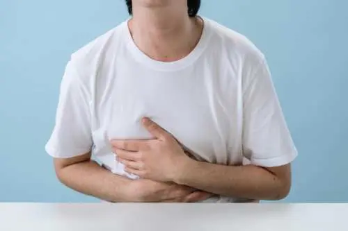 Betriebshaftpflicht für Partyservice übernimmt Kosten bei Lebensmittelvergiftung.