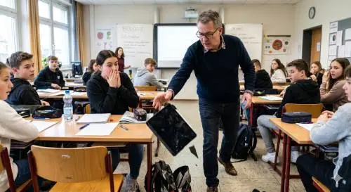 Betriebshaftpflicht für Schulen deckt Sachschaden ab.